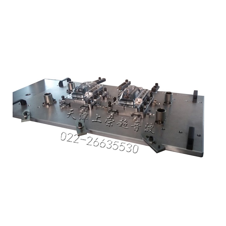 震動摩擦塑料焊接機模具--上榮750方-84kb.jpg